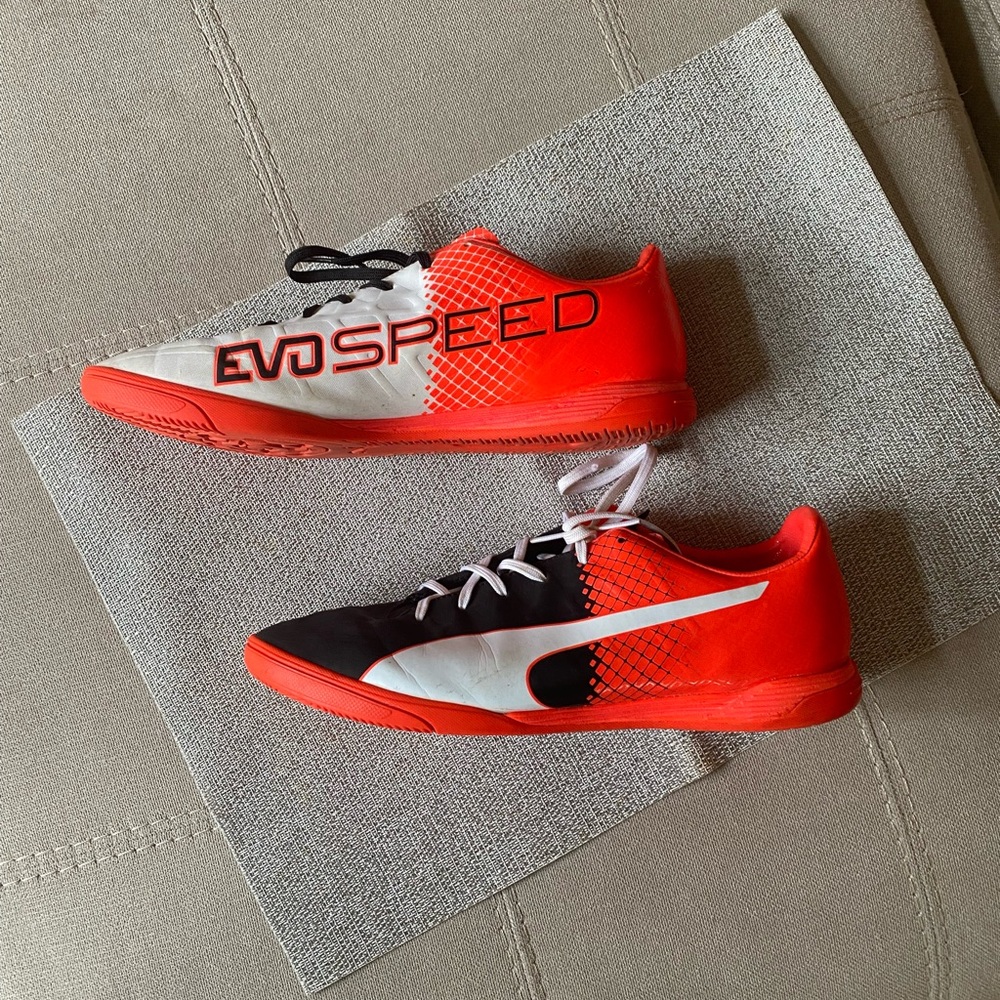 Puma EvoSpeed Red and Black Athletic Shoes